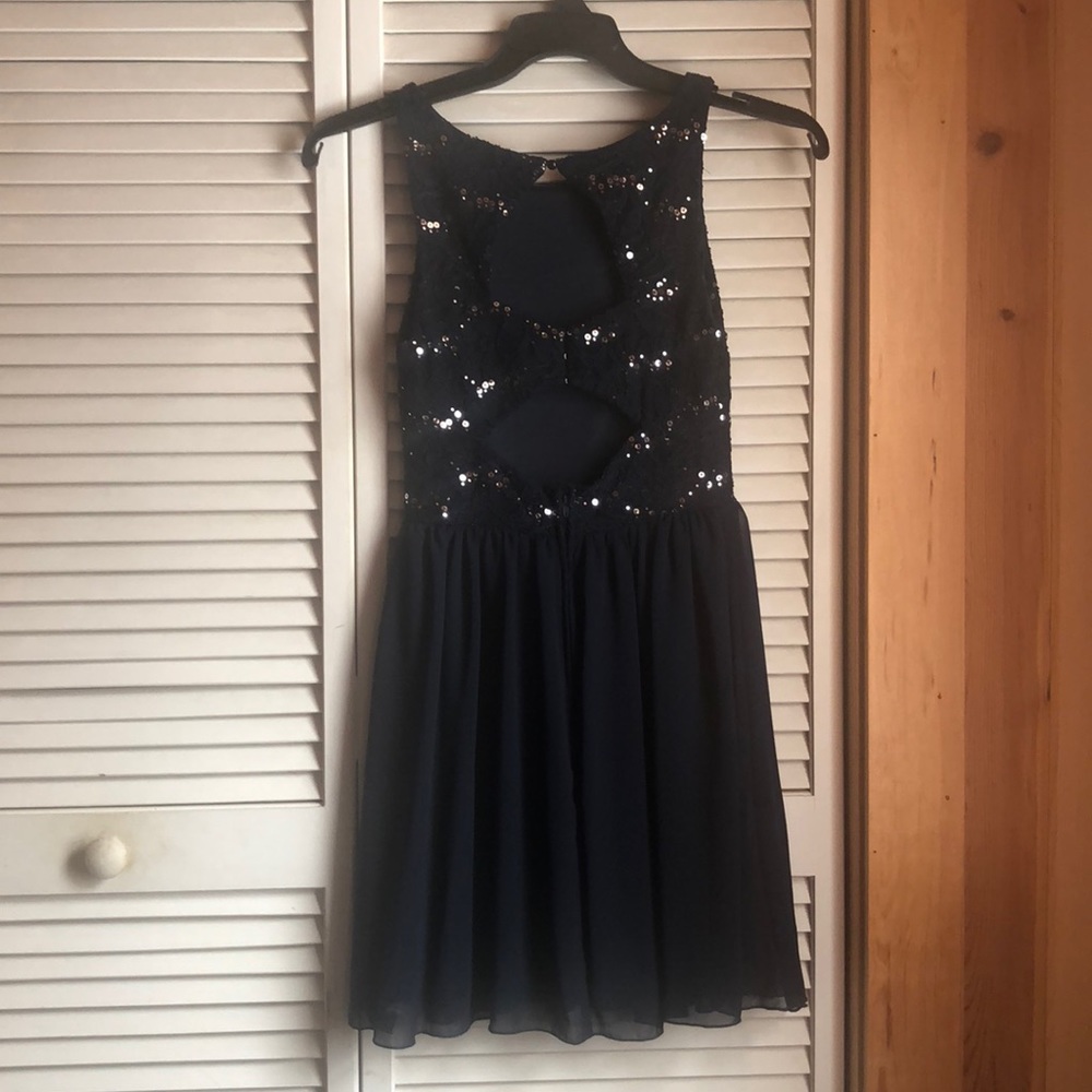 Dress - Picture 2 of 3
